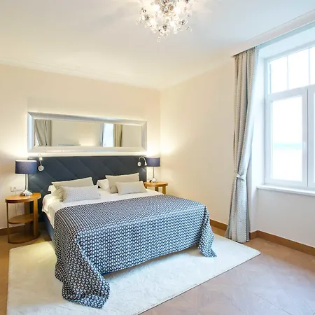 Amadria Park Royal מלון 4*