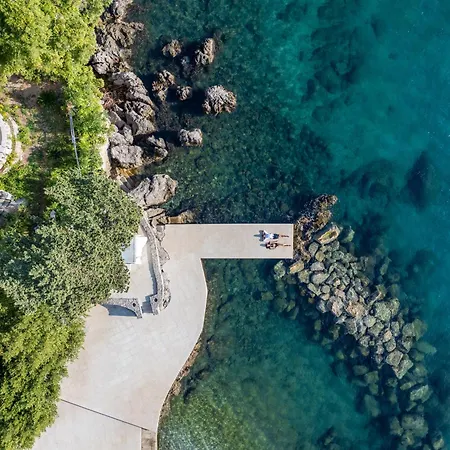 Ξενοδοχείο Amadria Park Royal 4*