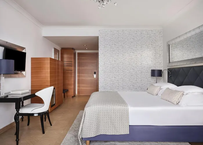 Amadria Park Royal Hotel