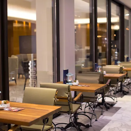 فندق Amadria Park Royal 4*