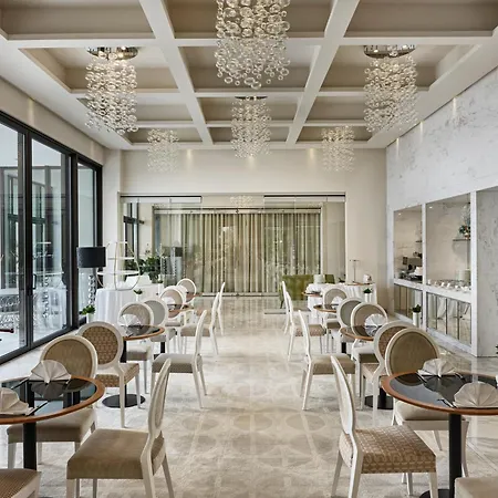 Amadria Park Royal فندق أوباتيا